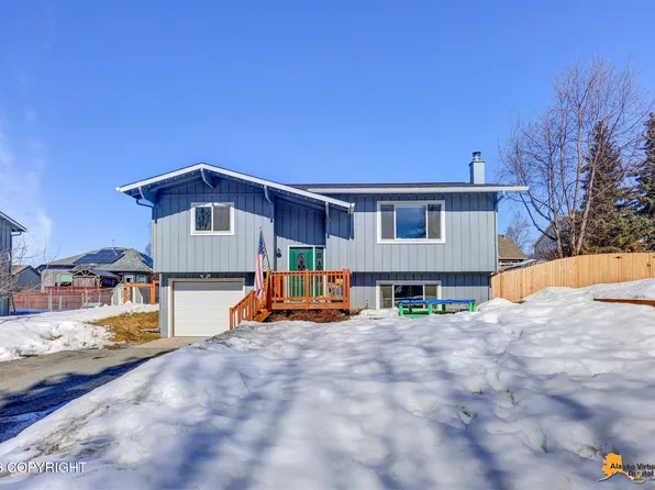 17105 Vanover Cir, Eagle River, AK 99577