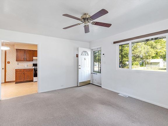 4th image of 2307 Panama St