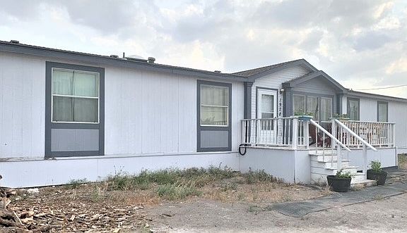 3rd image of 1928 E 50th Ln
