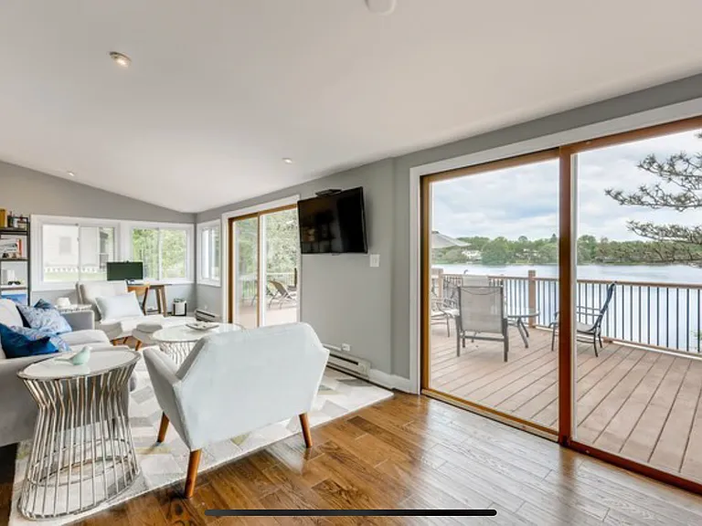 215 W Lake Shore Dr — Photo 4