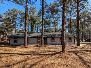 45 Deer Run Rd, Ellenwood, GA 30294