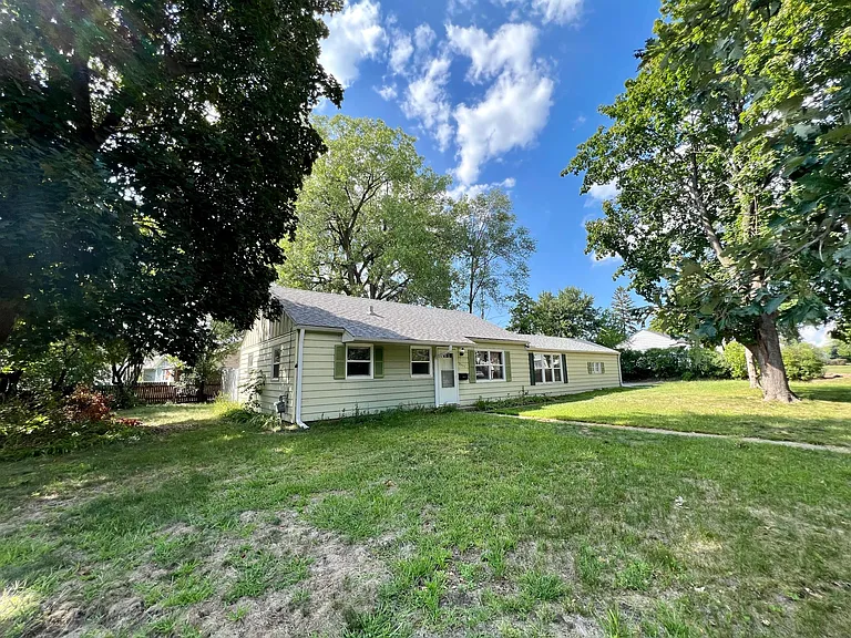 3501 Regent Ave N — Photo 13
