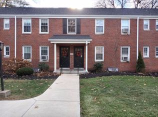 842 Thorn St APT 54, Sewickley, PA 15143