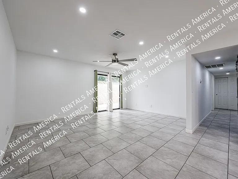 3837 W Acapulco Ln — Photo 13