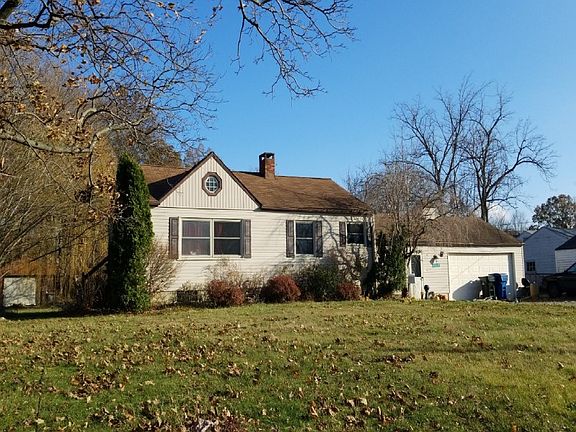3rd image of 4537 Gladland Ave