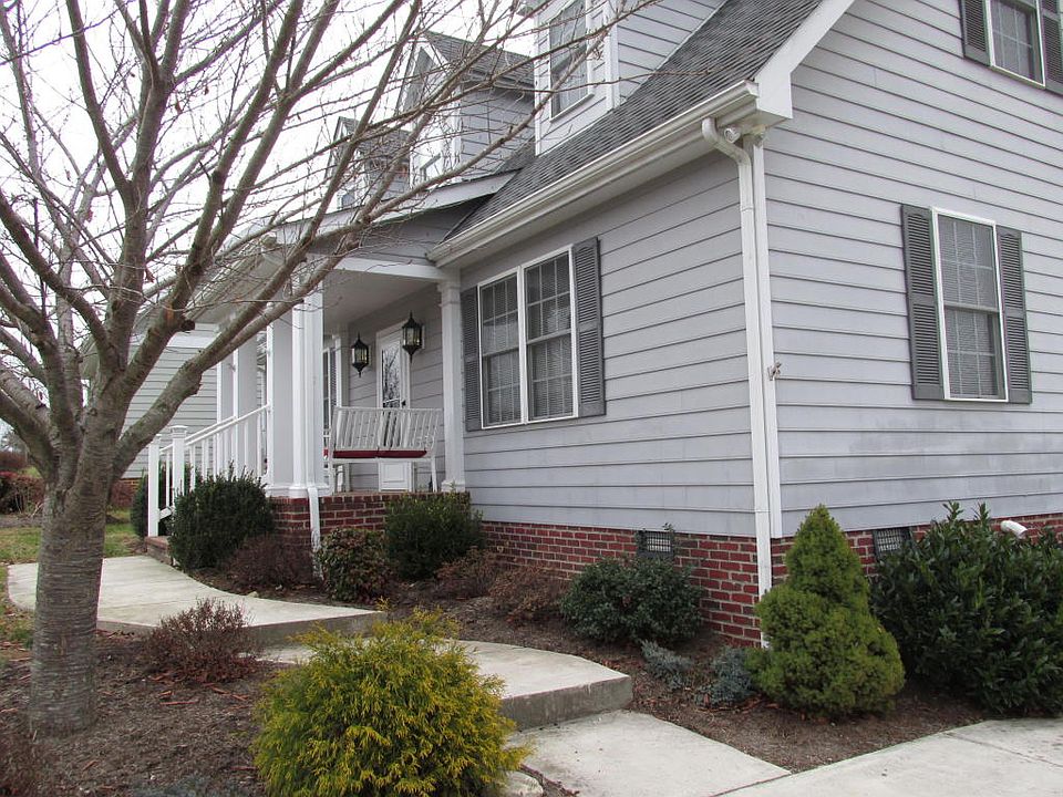1st image of 82 Woodridge Ln