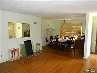 4th image of 1412 Trampe Ave