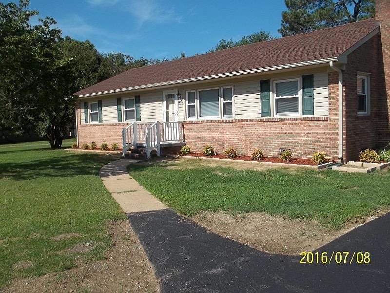 1st image of 7975 Elliott Dr