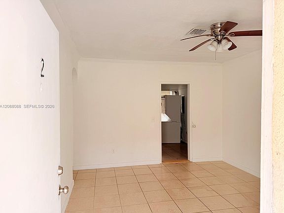 5th image of 2410 NW 34th St #2