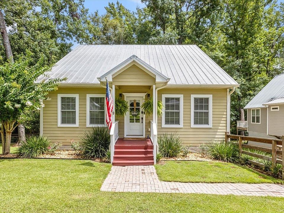 1st image of 9386 Settler Ave