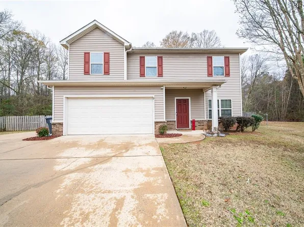 1 Brentwood Dr, Phenix City, AL 36869