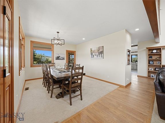 5th image of 977 Trailcrest Dr