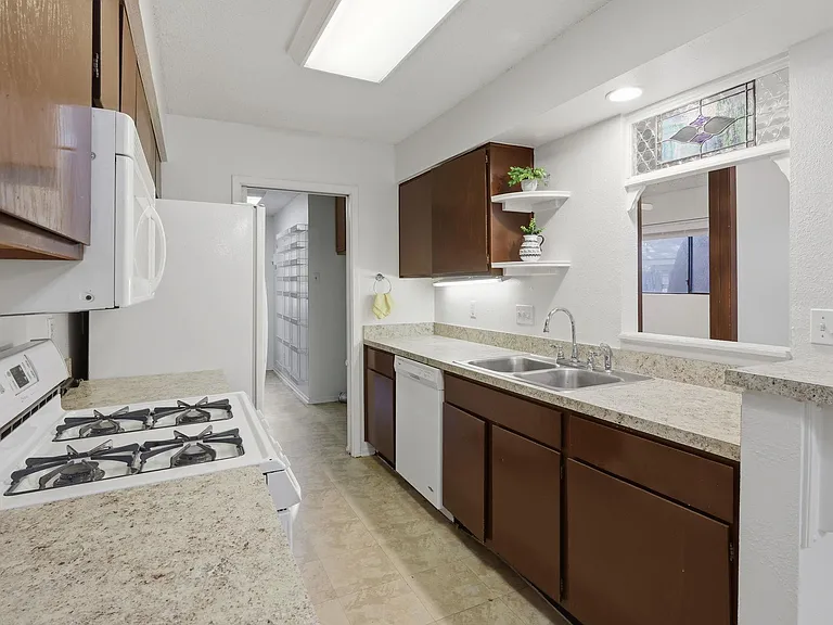 12416 Deer Falls Dr #B — Photo 13