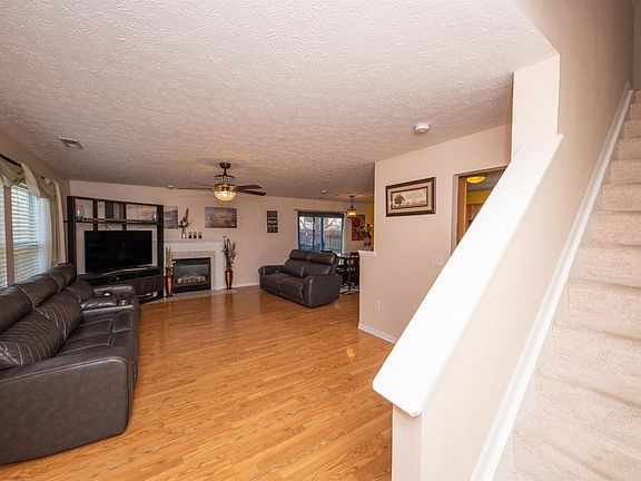4th image of 7734 Haverhill Ln