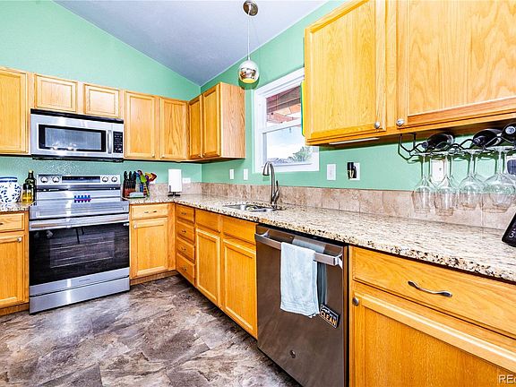 4th image of 2409 Marina Street