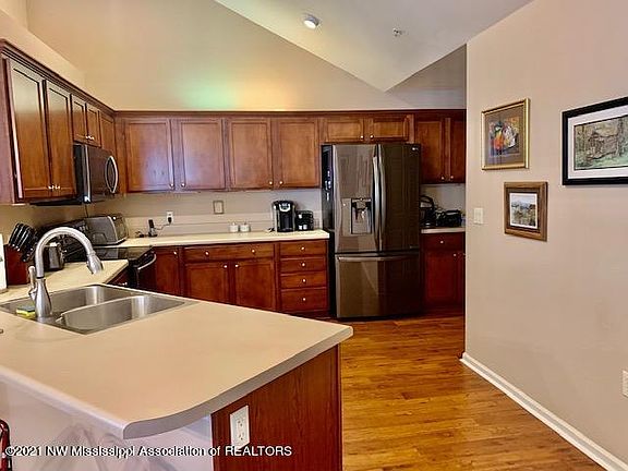 5th image of 8830 Parkview Oaks Cir