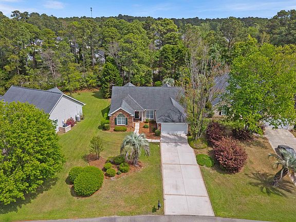 2nd image of 1209 Loblolly Ln.