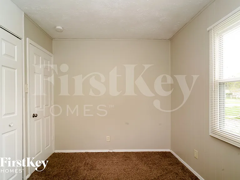 4331 Bertrand Rd — Photo 13