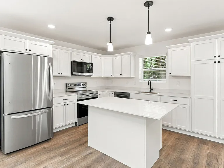 1010 Chittock Ave — Photo 7