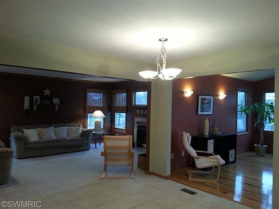 4th image of 2104 Richview Ave NW