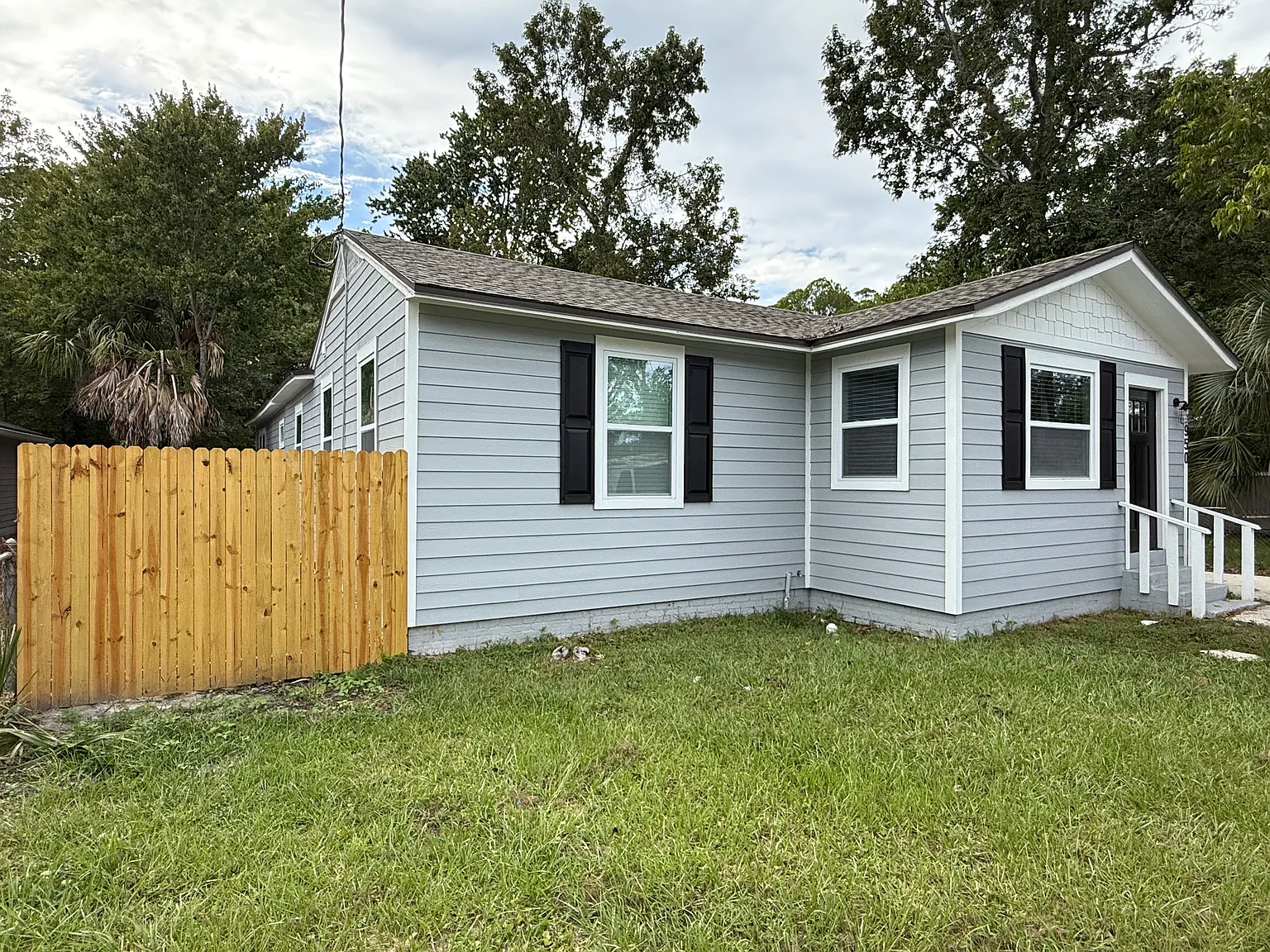 4 bed, 1614 sqft, $1,800 — Photo 1