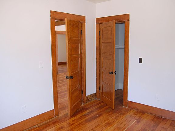 2nd image of 6842 N Figueroa St