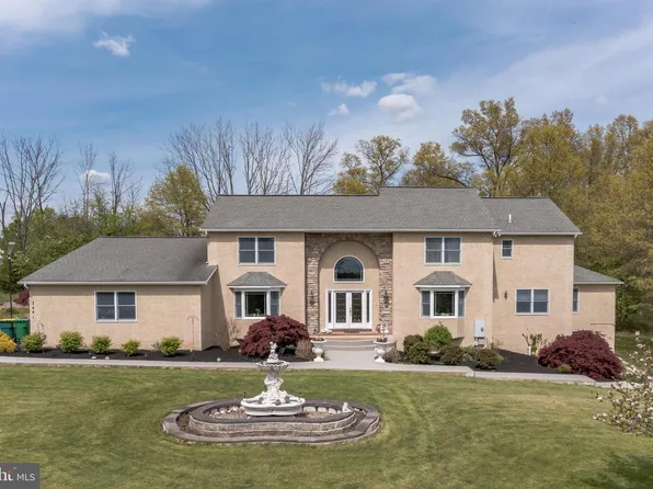 3461 Ernest Ln, Collegeville, PA 19426