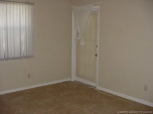 1290 SE Parkview Pl #A2 — Photo 17