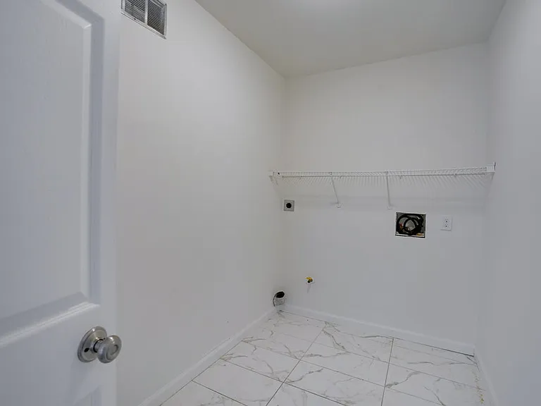 304 John Nance Garner Cir #A2 — Photo 17