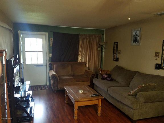 2nd image of 406 Mendel Ln