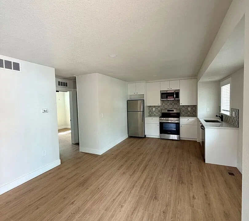 5513 W Mississippi Ave #2