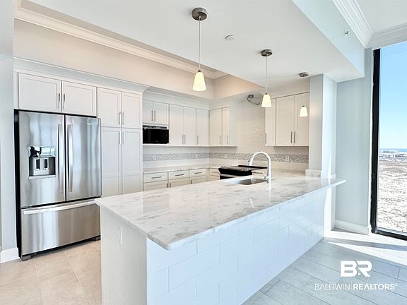 3rd image of 533 E Beach Blvd #1005