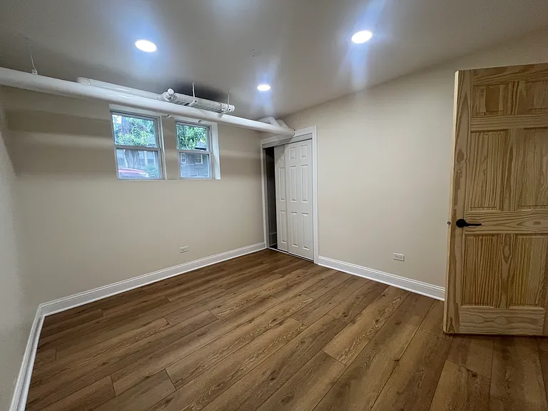4657 N Avers Ave — Photo 6
