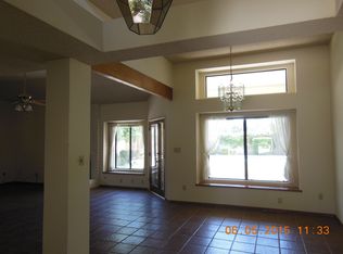 1804 Cross Oak Dr, Bakersfield, CA 93311