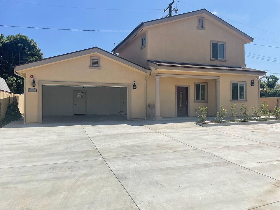 1st image of 18454 Aguiro St