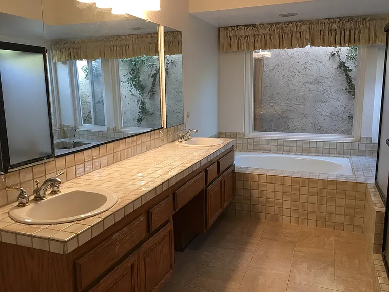 3317 Vista Rocosa — Photo 37
