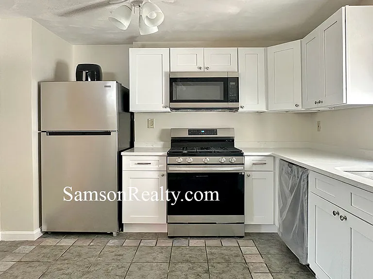 204 Angell St #3/4 — Photo 7