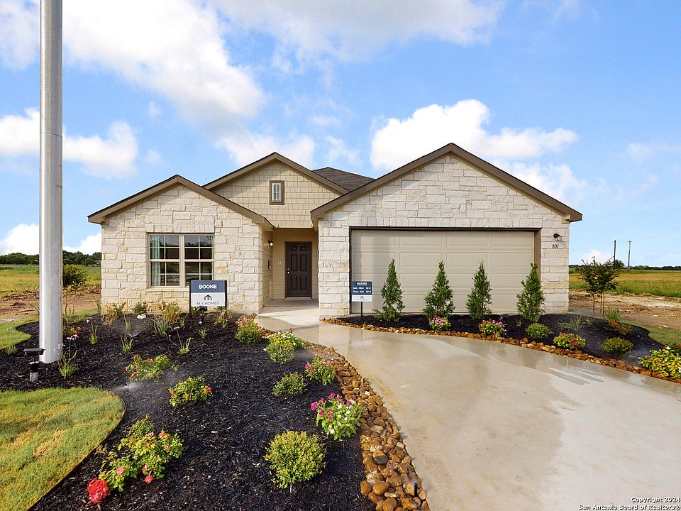 1st image of 801 Stonemanor Bay