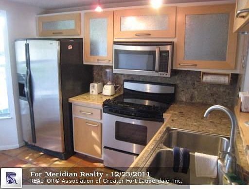 1st image of 2773 NE 15th St