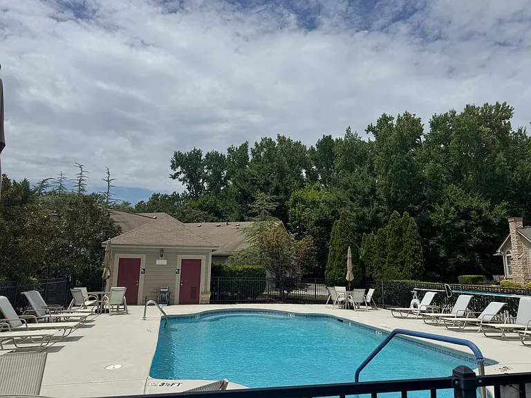 2416 Coltsview Ln — Photo 16