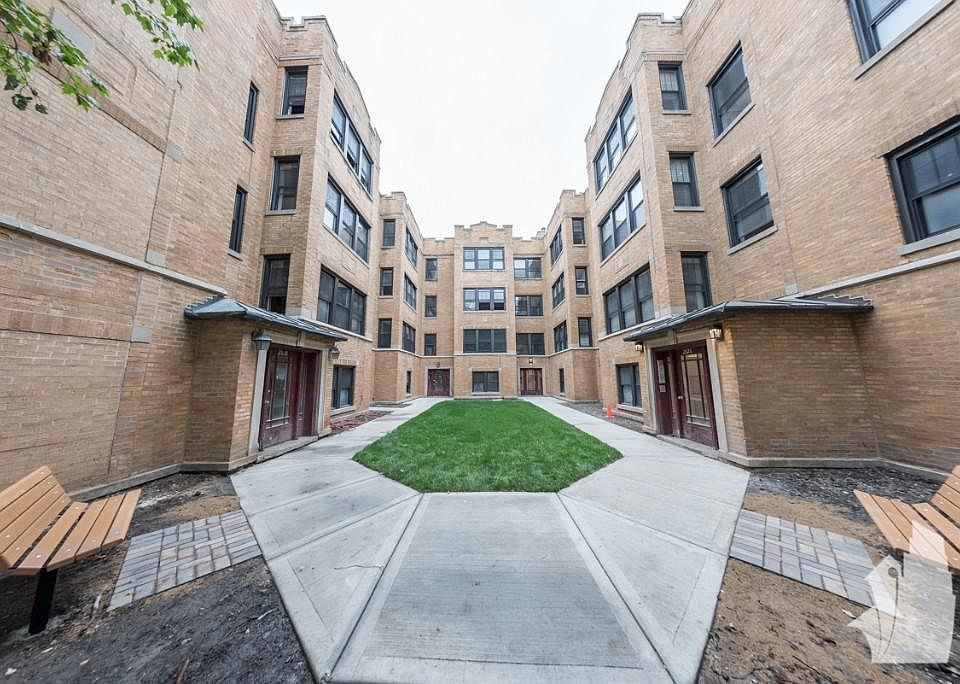 1st image of 2618 N Rockwell St #1CC
