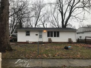 1611 Lowry Dr, Rantoul, IL 61866