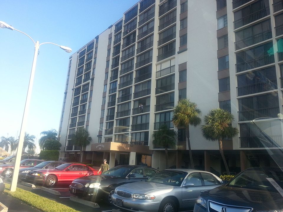 2nd image of 255 Dolphin Pt APT 405