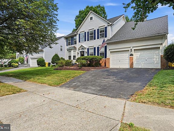 4th image of 2902 Middlebridge Ct