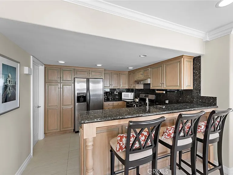 603 S Coast Hwy #B — Photo 11