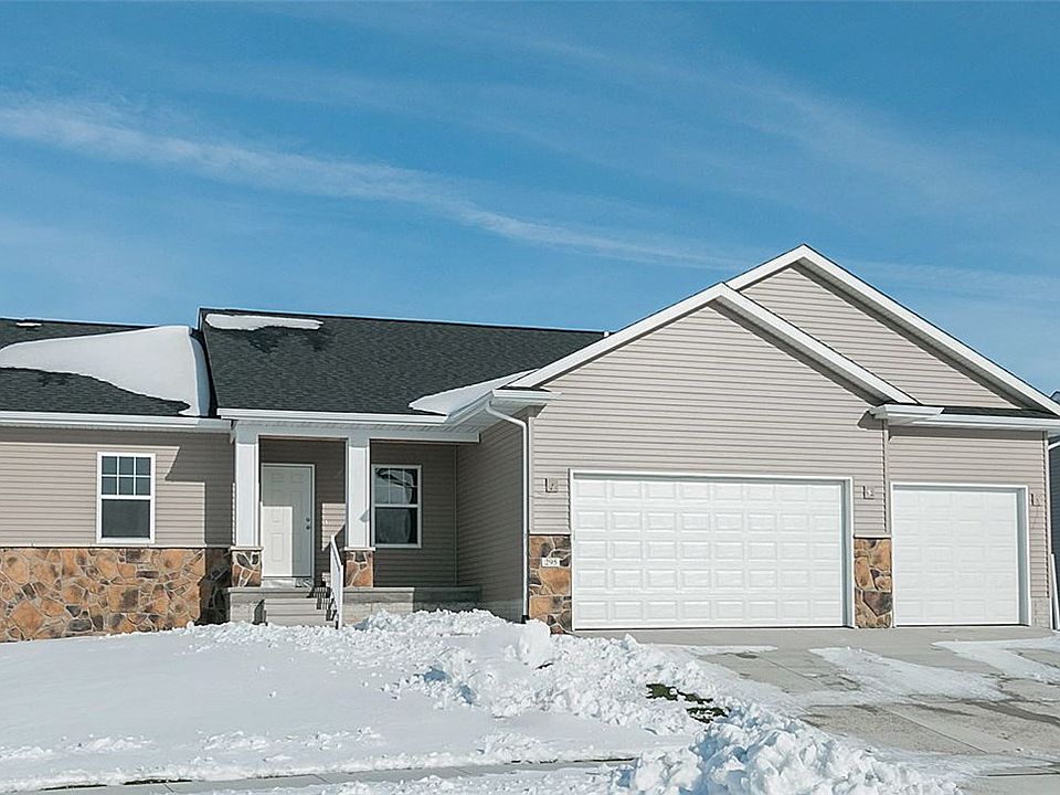 1st image of 295 Radcliff Dr
