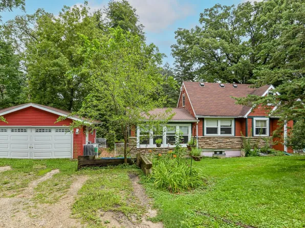 N6790 Queens ROAD, Elkhorn, WI 53121