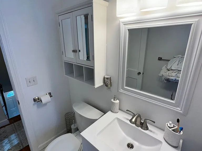 340 Granby Rd — Photo 20