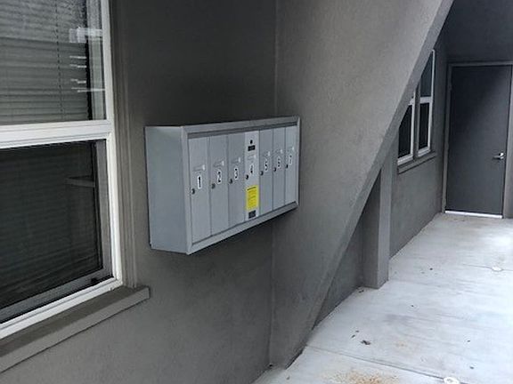5th image of 4154 N Business St APT 3
