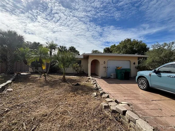 2395 Alda Ln, Pt Charlotte, FL 33952